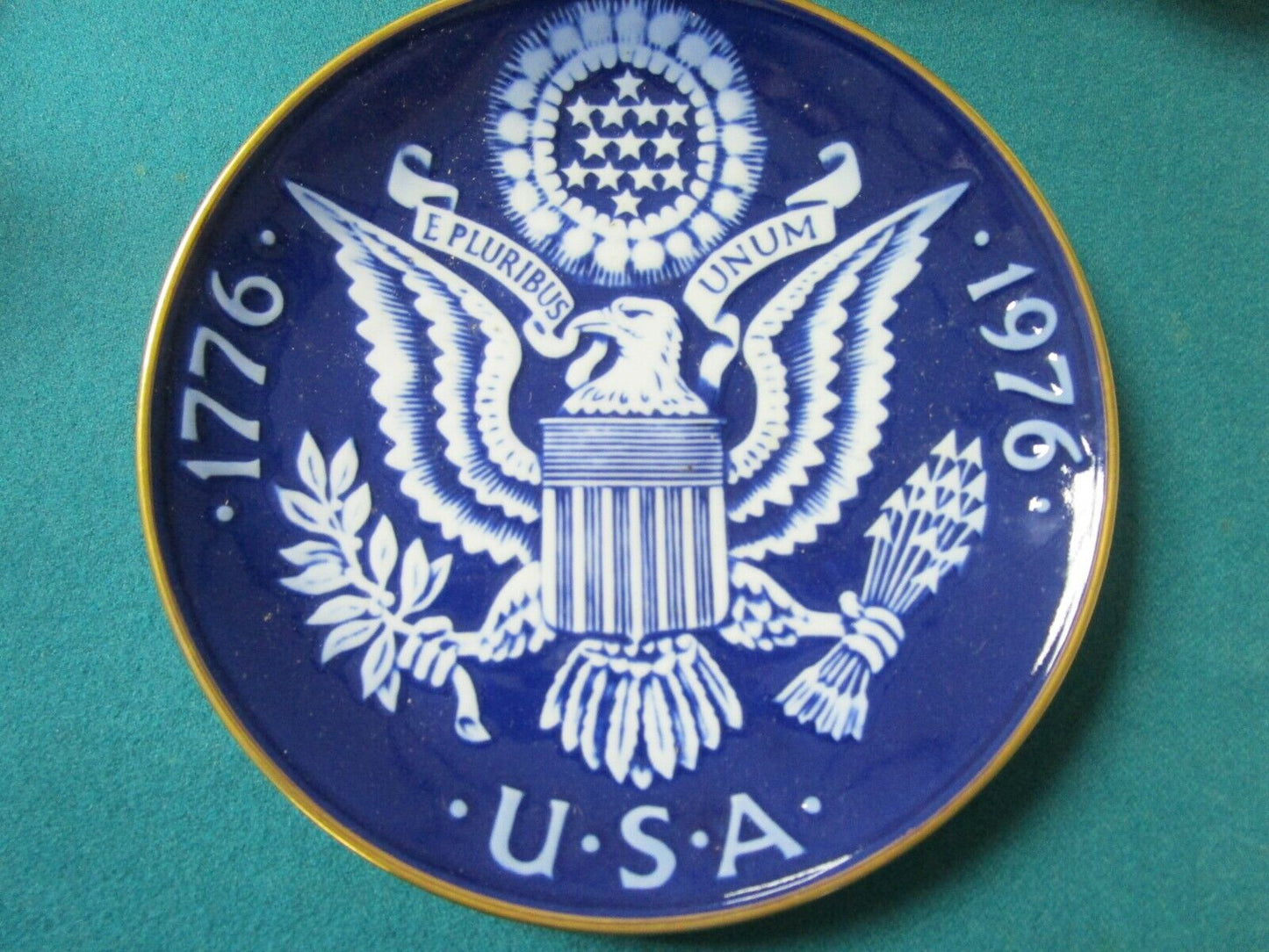 US HISTORICAL PLATES IWO JIMA / US BICENTENNIAL 1776/1976 MADE IN DENMARK PICK 1