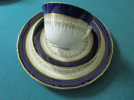 TRIO Royal Worcester, England, Regency pattern, white, blue and gold [95F]