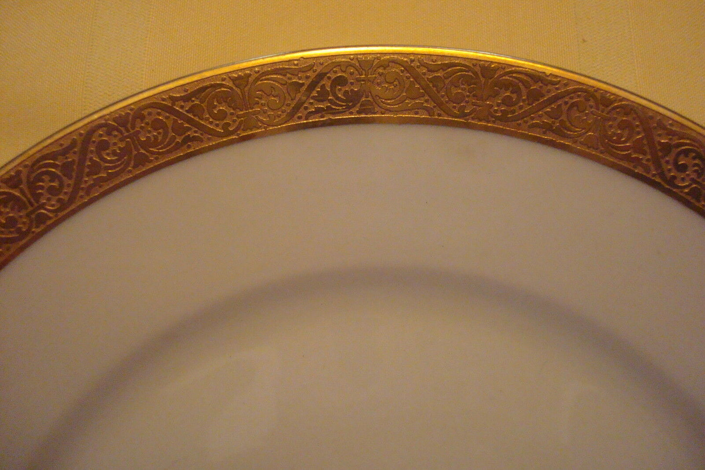 Tomas Bavaria Germany gold rim plate, 7" diametee[2es]