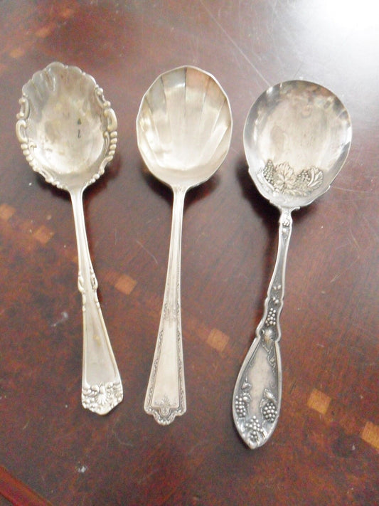 3 spoon servers SIMEON & ROGERS, ROGERS and SILVER CO, 8 1/2"