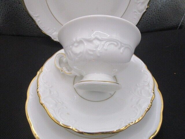 Wałbrzych "Gloria"made in Poland 2 cups saucers and plates 6 pcs [84]