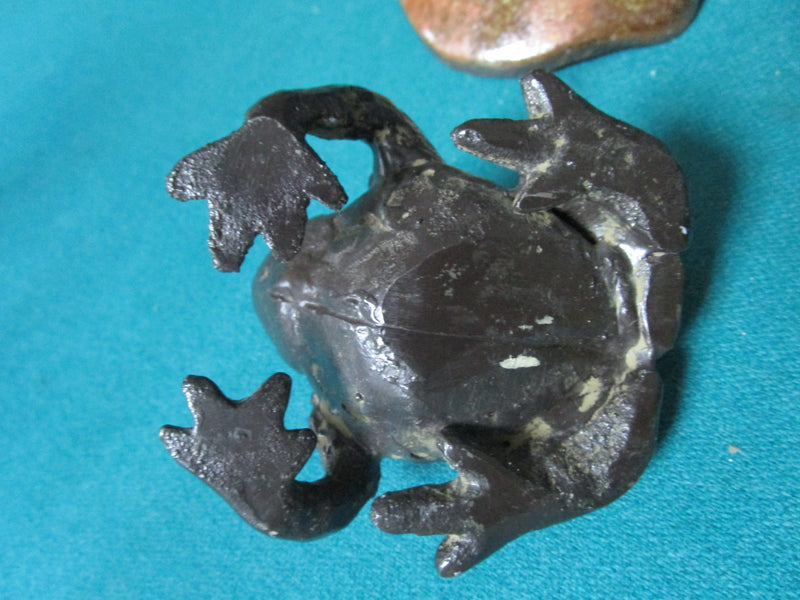 CHINESE BRONZE FROG ON CERAMIC LEAF 2 X 3" PAPERWEIGHT