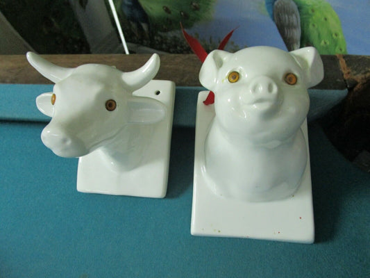 VINTAGE CERAMIC WALL HANGERS COW PIGGLET [67]