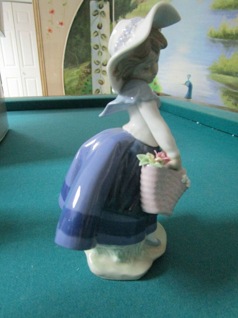 Lladro Figurines Girl W/ Bonnet,Dreaming Angel, Joy Of Life, Linda Capazo Pick1^