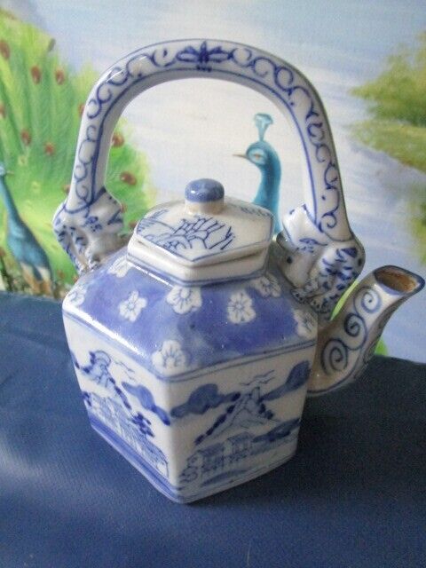 ANTIQUE CHINESE BLUE TEAPOT CERAMIC HANDLE 6 " TALL