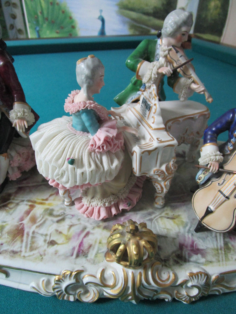 Moritz Zdekauer Monumental Figural Piece Dresden Style Dresses  20”  Great Condi