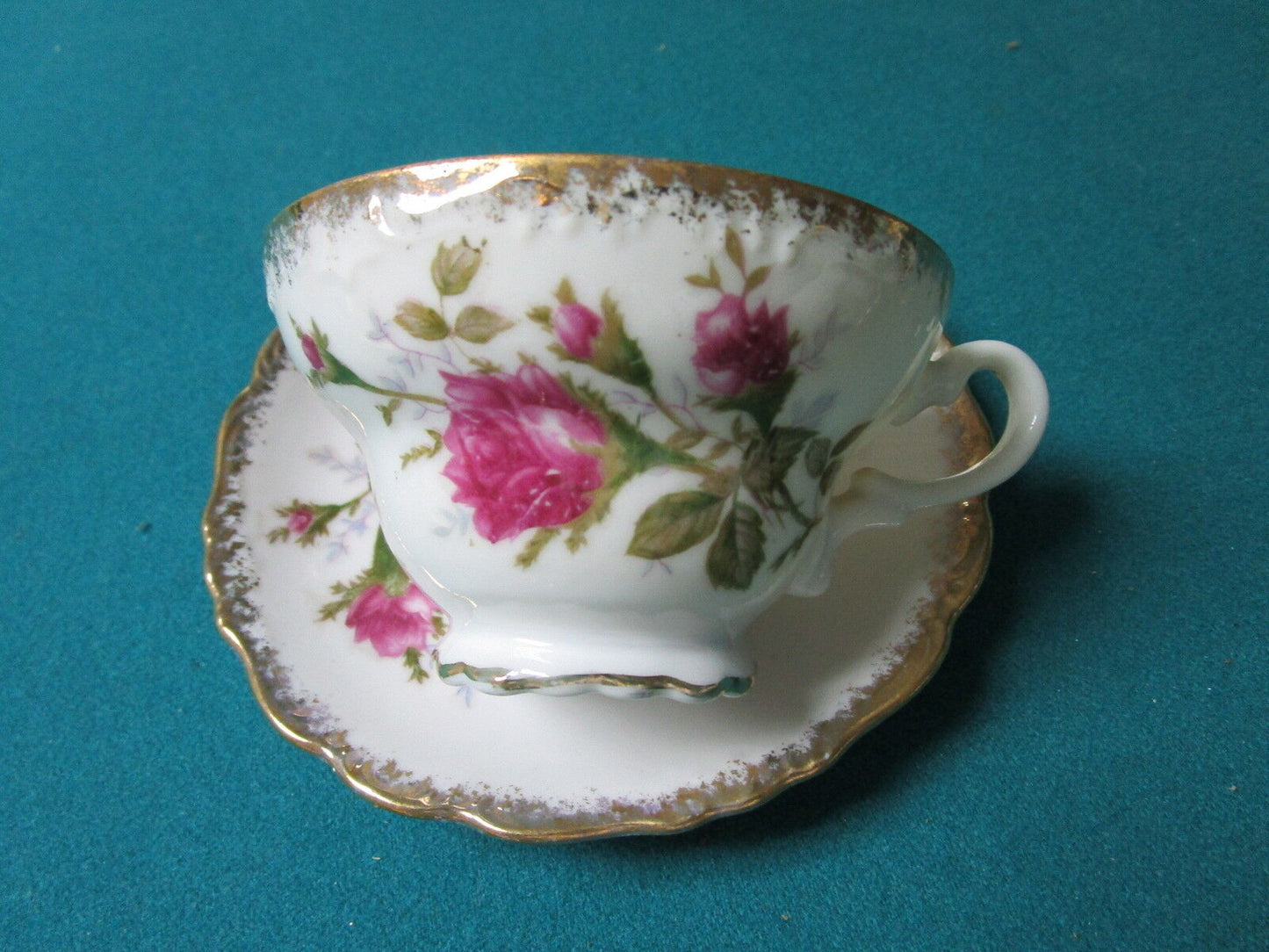 "Nippon Yoko Boeki" Japan Mid Century cup/saucer, gold and roses[a*5-b1]