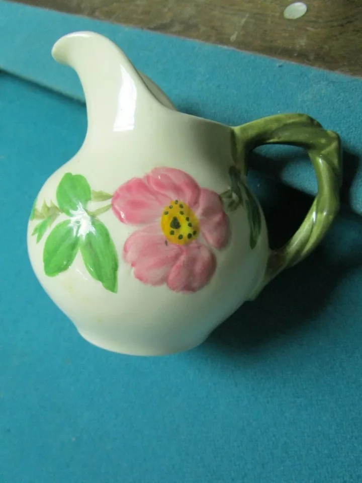 FRANCISCAN DESERT ROSE SET OF 20 PCS CUP SAUCERS TRAYS SUGAR AND CREAMER ^^^