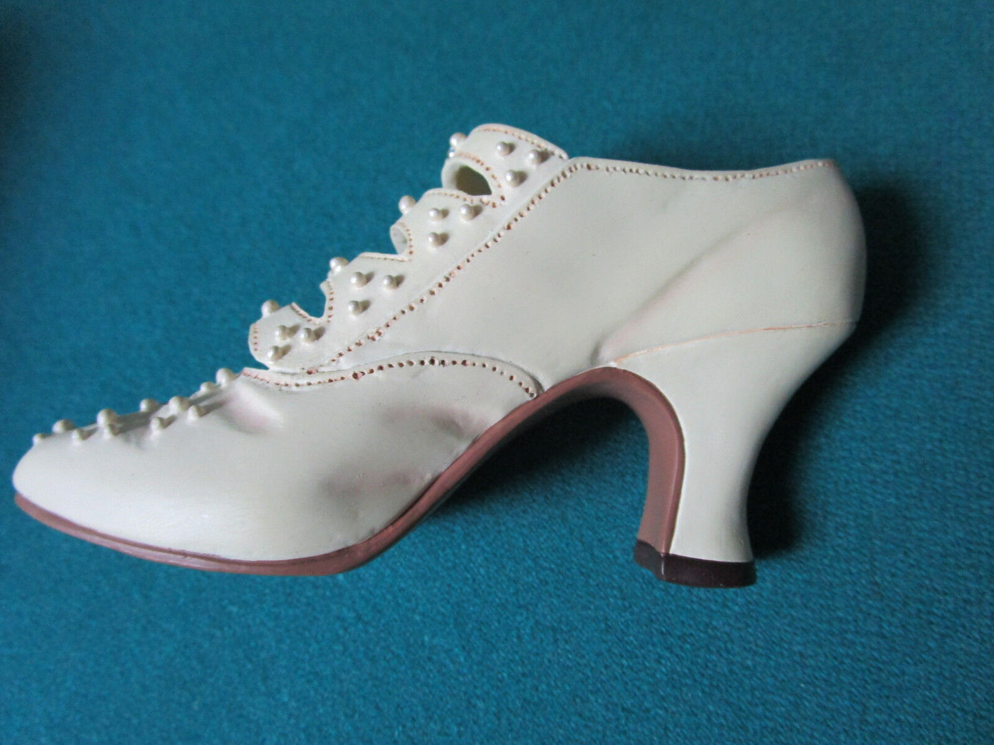 THE RIGHT SHOE BY RAINE COLLECTIBLE "EDWARDIAN GRACE" NEW IN BOX original