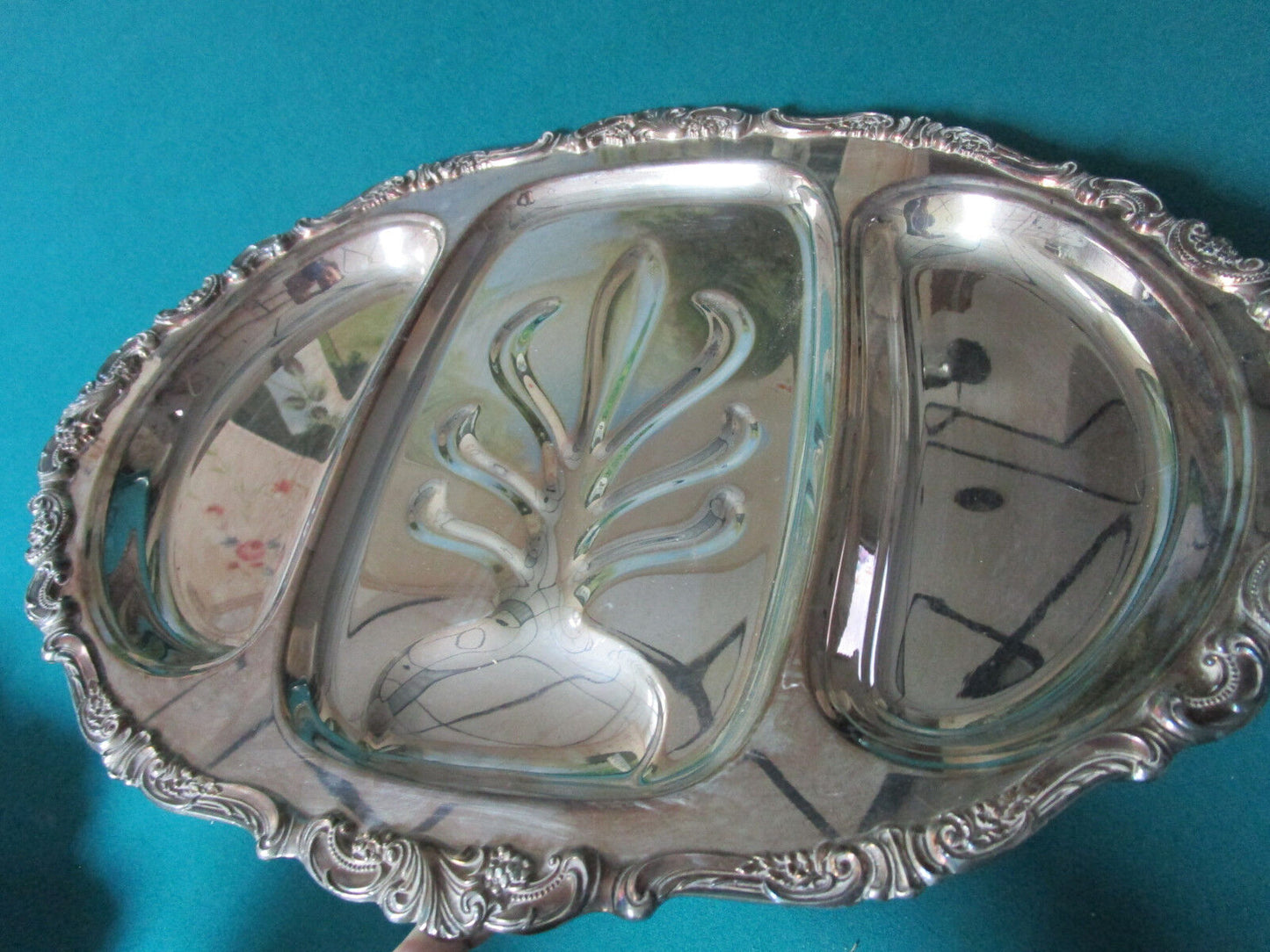 WALLACE BARROQUE PATTERN SILVERPLATE  MEAT TRAY  PLATTER divided 22 X 16"