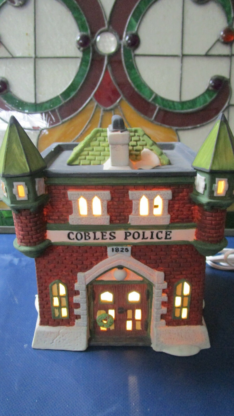 COBLES POLICE STATION DICKENS SNOW VILLLAGE LIGHTED BUILDING SHOWROOM MODEL