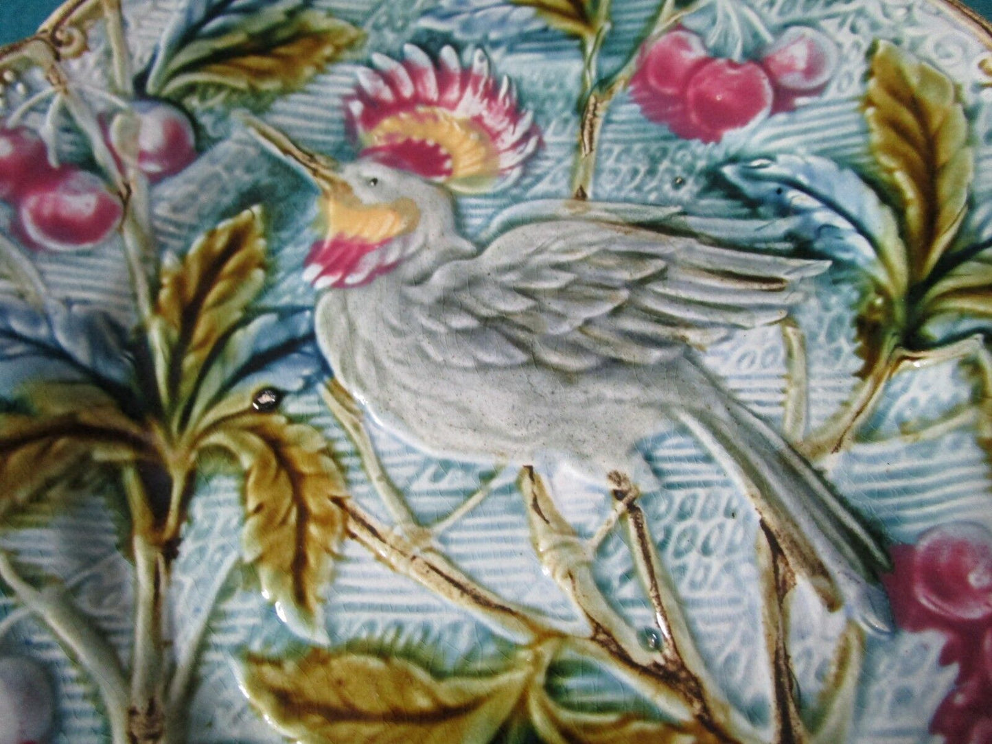 TUSCAN MAJOLICA BIRD FLOWERS PLATE 8 1/4" DIAM [A1]