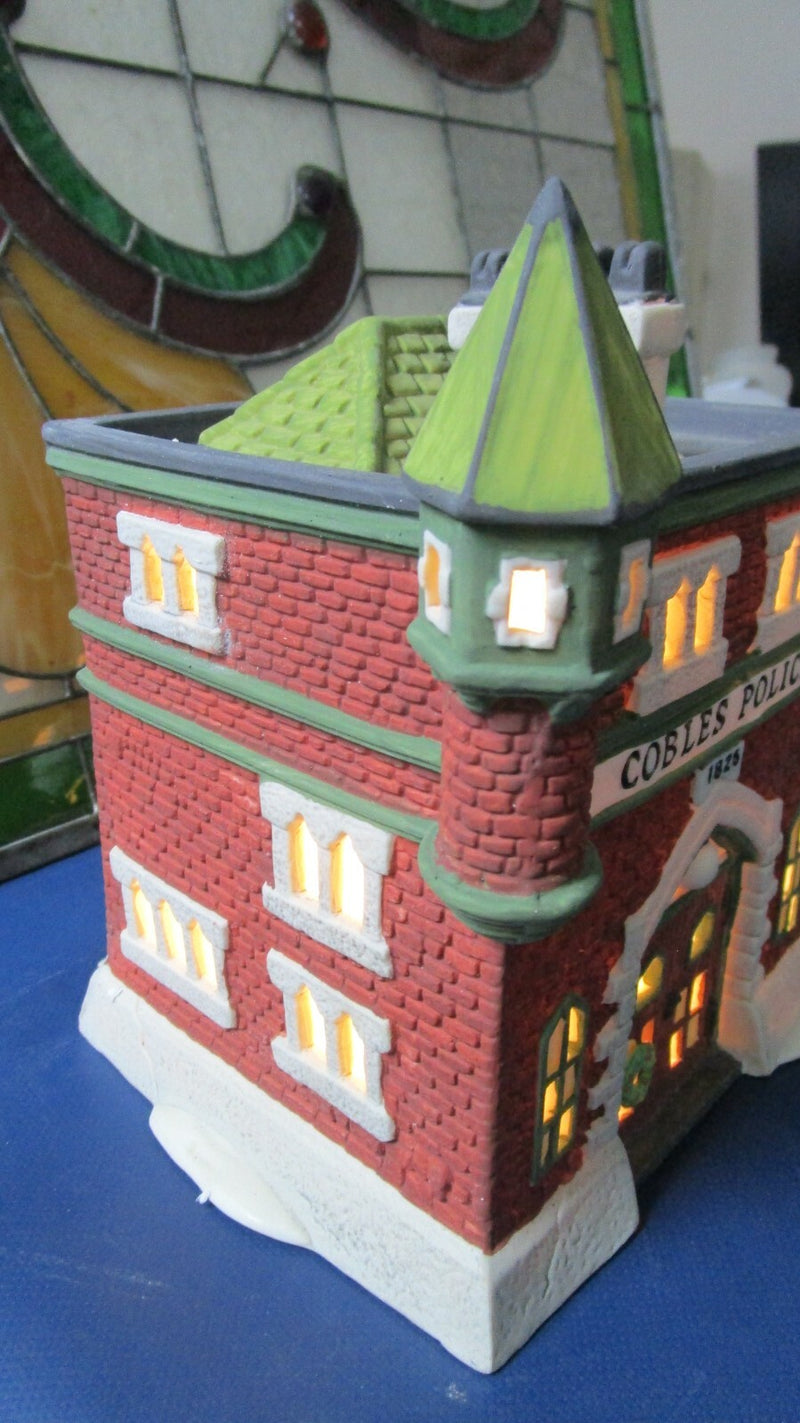 COBLES POLICE STATION DICKENS SNOW VILLLAGE LIGHTED BUILDING SHOWROOM MODEL