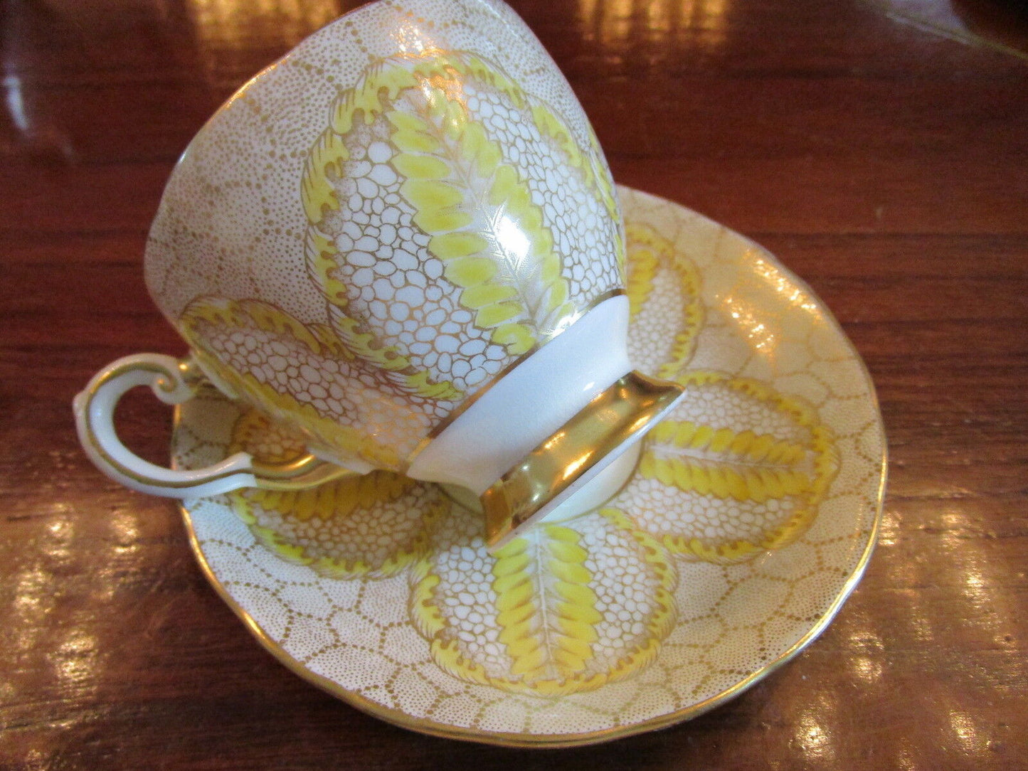 Tuscan England fine china  tea cup/ saucer, yellow and gold ORIGINAL [61]