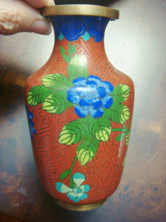 Vintage Chinese Vase Cloisonne Blue Chrysanthemum Flowers on dark red c1920s[11c