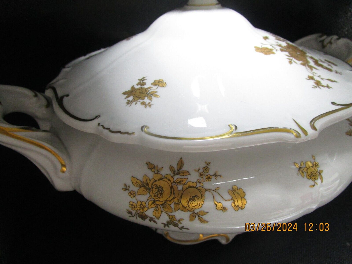 1940s Weimar Katharina Porcelain Soup Tureen w/lid White Gold Roses with platter