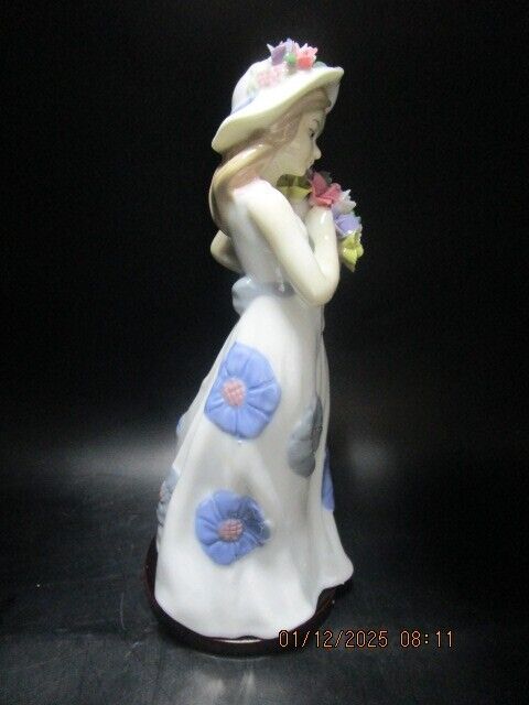 MALLORCA PORCELAIN CINDY FIGURINE 9" NEW ^^