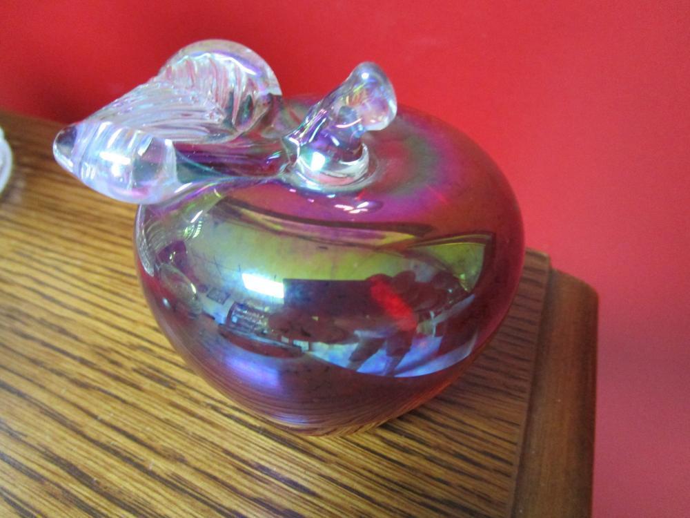 Vintage Vines MSH Ash Glass Paperweight 1993 IRIDISCENT APPLE[PPW]