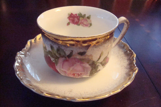 Unmarked German cup and saucer, transfer roses and gold RARE [91]