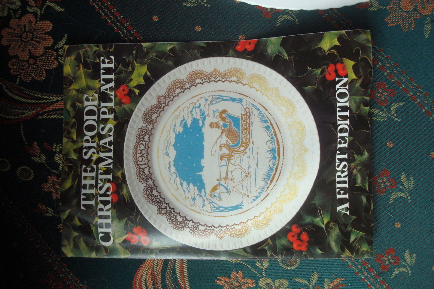 1982 Christmas Past Times Plate Spode "Sleigh Ride" England  NIB, 1st[am8]