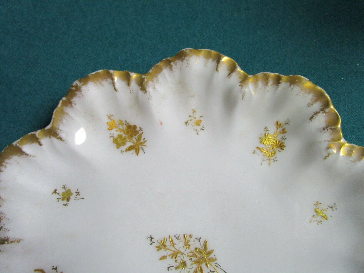 ANTIQUE ALFRED LANTERNIER FRANCE LIMOGES CURIO DISH PLATE GOLD PETALS 8"