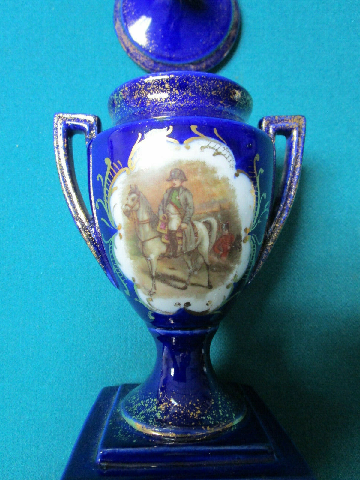 ANTIQUE AUSTRIA VICTORIA CARLSBAD FOOTED NAPOLEON COBALT URN W/COVER ORIGINAL