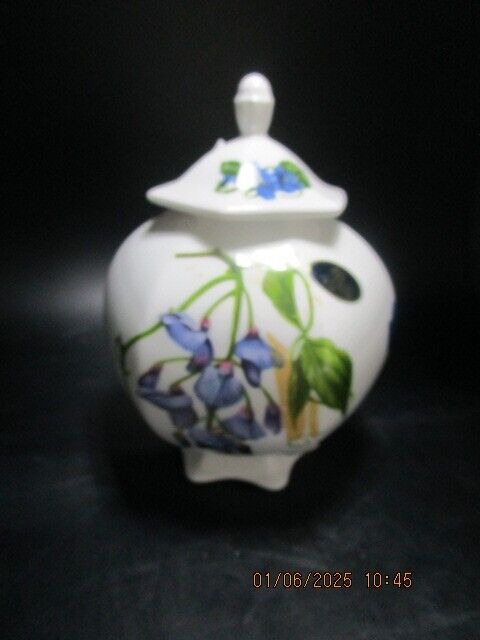 AYNSLEY COVERED BOWL BLUE FLOWERS 5.25 IN STILL WITH LABEL ^^