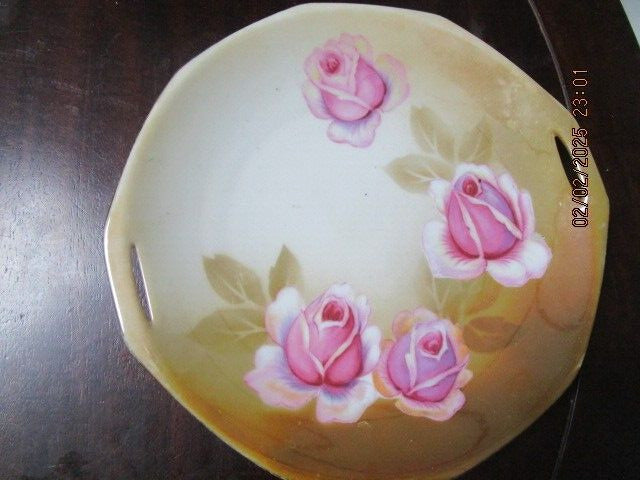 RS PRUSSIA ANTIQUE GERMAN LUSTERWARE ROSES TRAY 9.50"^^