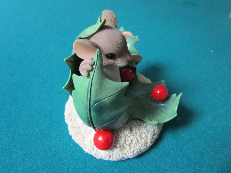 CHARMING TAILS BY FITZ & FLOYD FIGURINE "HAPPY HOLLY DAYS"