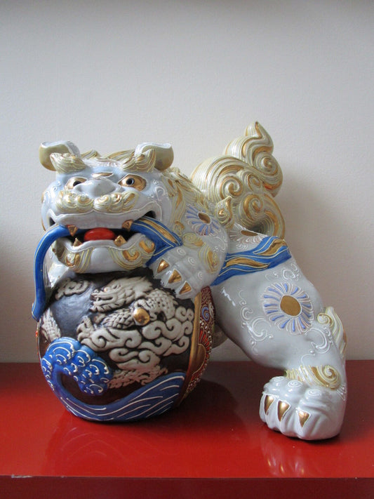 1960s white Kutani  signed Shi Shi Guardian Lion , gorgeous decor