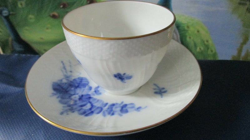 Royal Copenhagen Molded Golden Rim Blue Flowers Coffee Cups Saucers Pick1 [83E]
