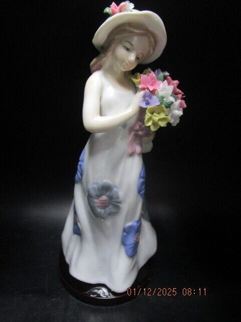 MALLORCA PORCELAIN CINDY FIGURINE 9" NEW ^^