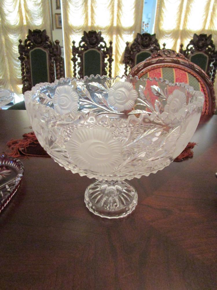 VINTAGE AMERICAN BRILLIANT FLOWER PERIOD FOOTED BOWL CUT GLASS FROSTED [TOP4]