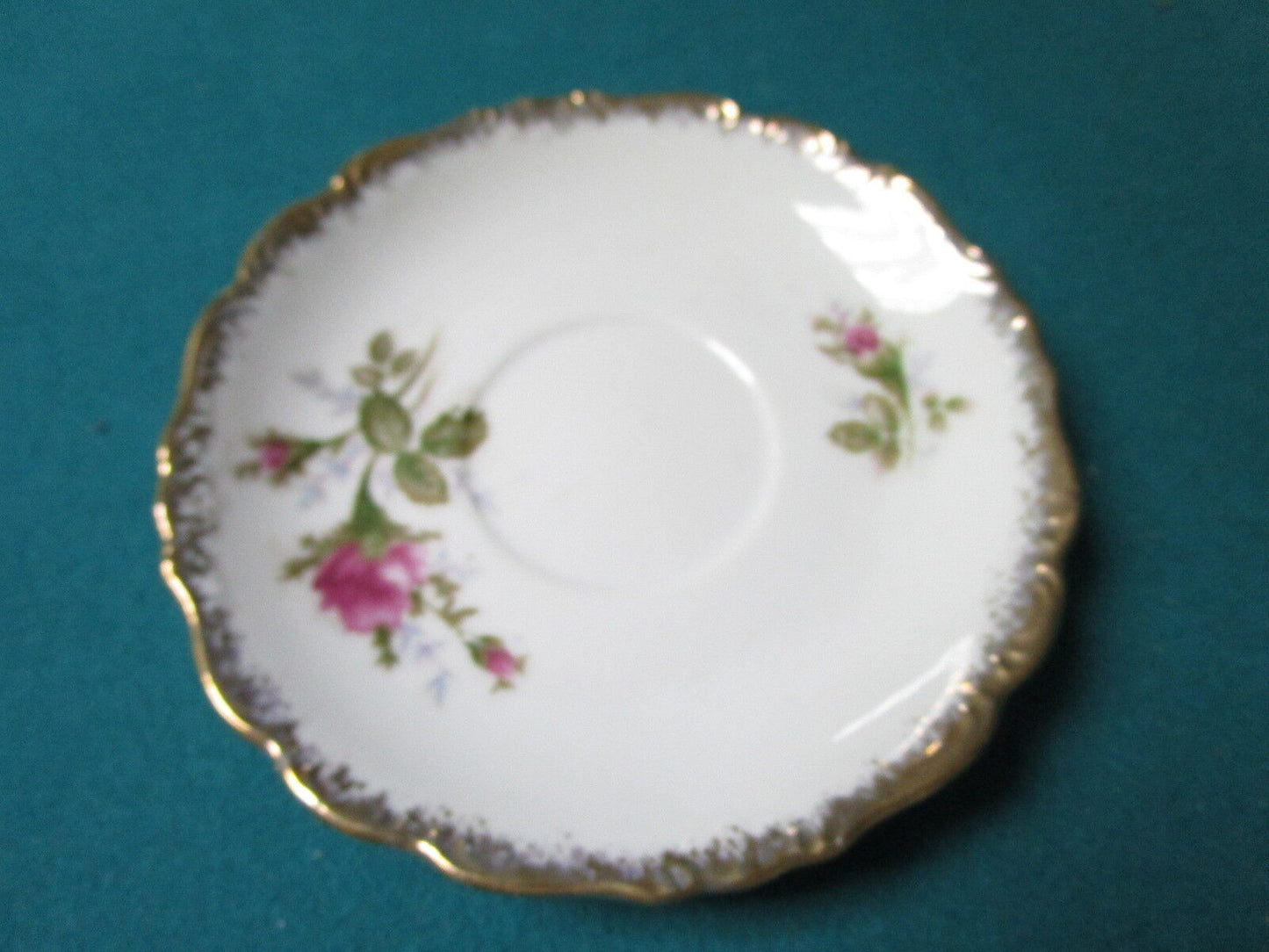 "Nippon Yoko Boeki" Japan Mid Century cup/saucer, gold and roses[a*5-b1]