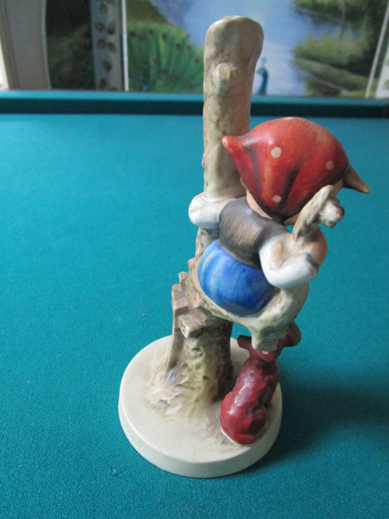 HUMMEL FIG. TM2: GOOD FRIENDS, GOOSE GIRL, BAKER BOY, PLAYMATES, OUT OF DANGER -