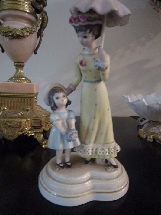 1959 GOEBEL Huldah Figurine HUL 705 Michelle & Madelaine Hummel GERMANY