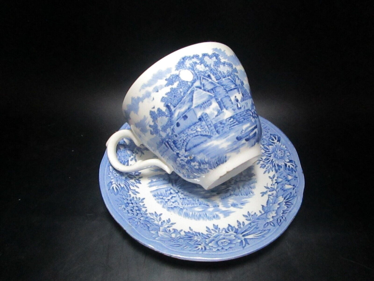 Cup and saucer England English Village blue transfer [a5#14]