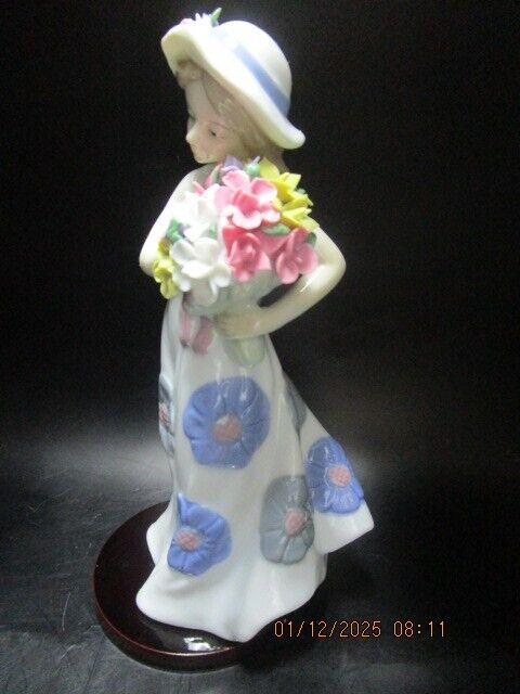 MALLORCA PORCELAIN CINDY FIGURINE 9" NEW ^^