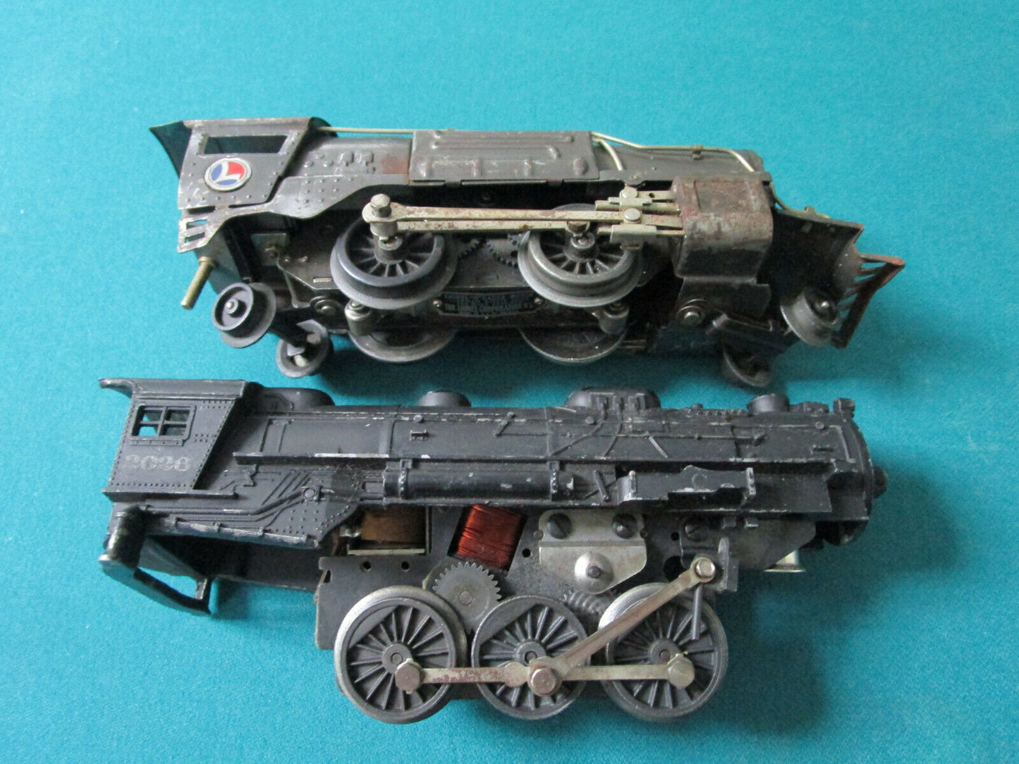 2 LOCOMOTIVES LIONEL 027 AND LIONEL 0 GAUGE MOTOR ENGINES NOT TESTED