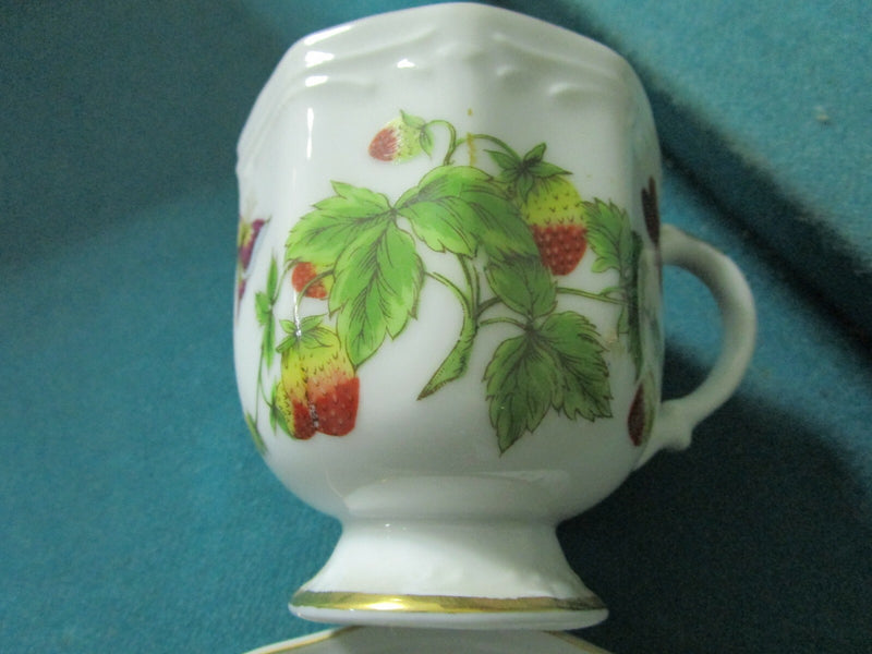 Ceramic Porcelain Butterflies And Flowers Tea Cup And Saucer [170C]