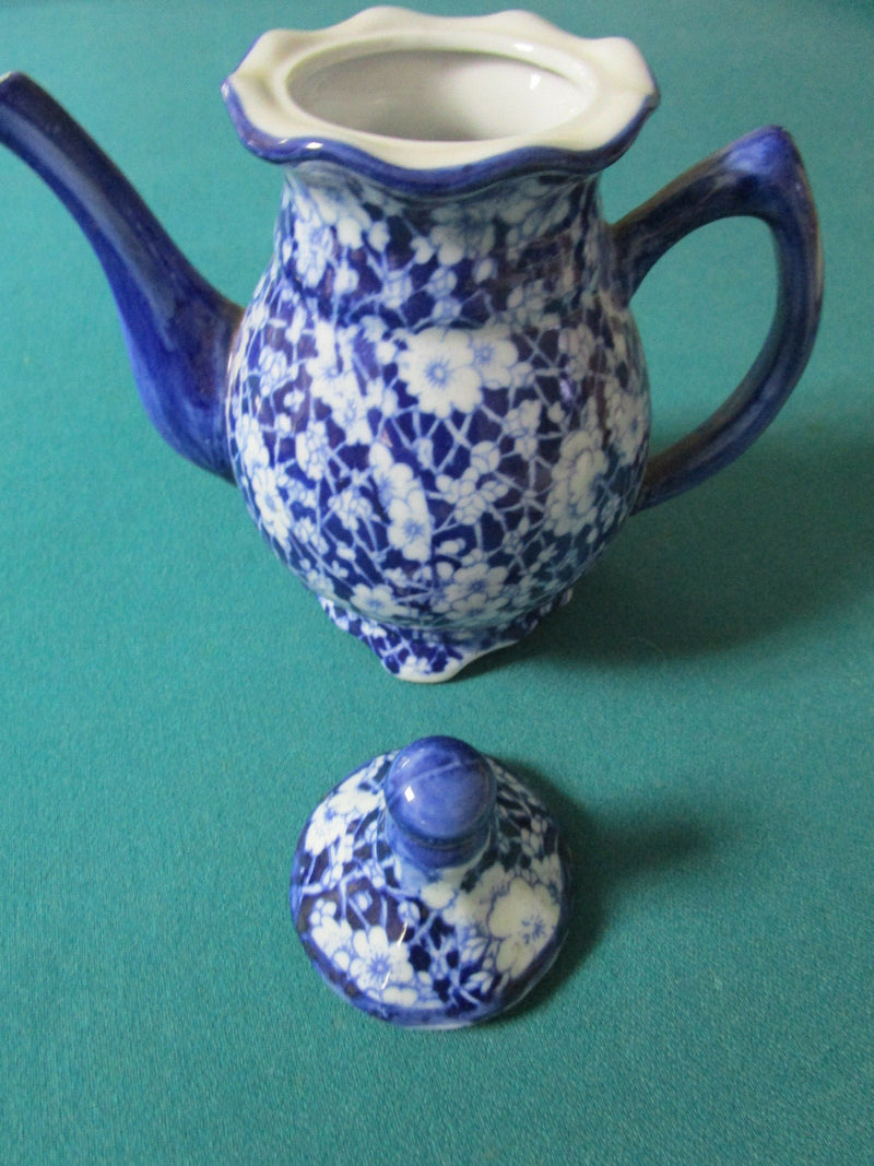 BLUE WARE FLORAL TEAPOT ENGLISH 8" [*a12]