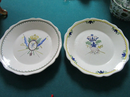 ANTIQUE  FRENCH 2 ASSIETE EN FAIENCE REVOLUTIONARY PLATES  FLEUR DE LIS CROWN ^^