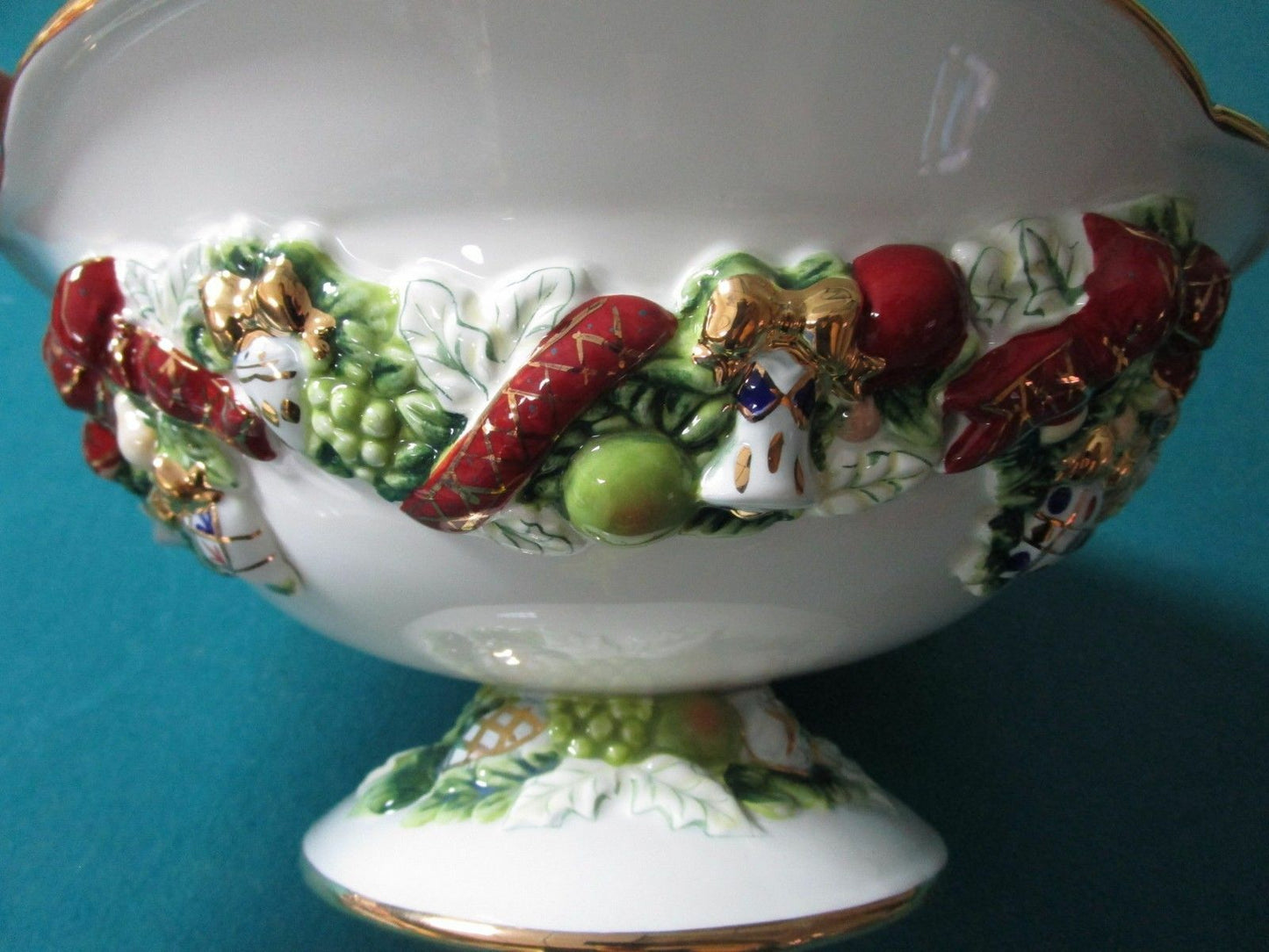 WATERFORD HOLIDAY HEIRLOOM GARLANDS X'MAS PEDESTAL CAKE - PLATES- BOWL -PICK ONE