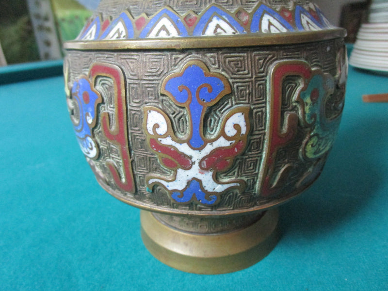 ANTIQUE CHINESE Chinese Archaic Style Bronze 9 1/2 X 6" LIONS HANDLE