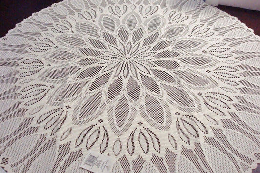 Great Lace (Liechtenstein Lace Collection)Champagne round laced 36"diam,New[16