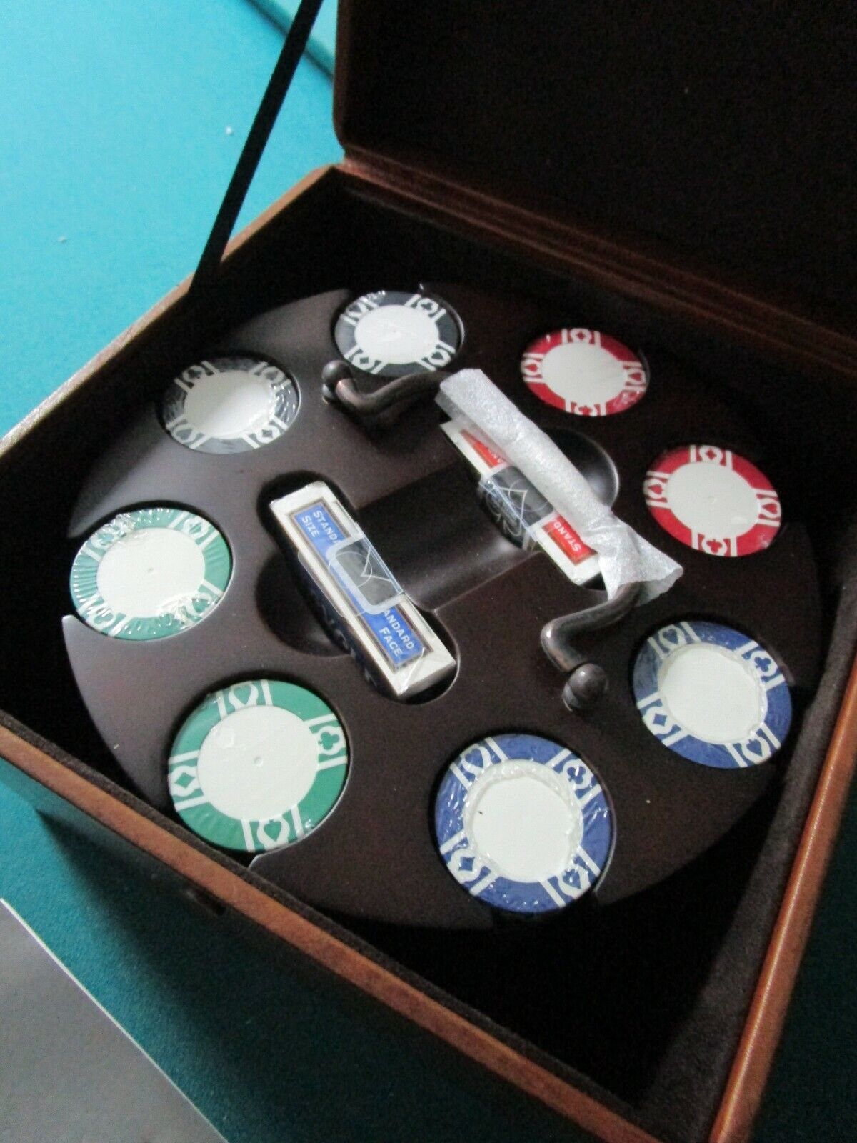 Vintage Poker Chip Set Caddy Cards, 1970s Poker Set 224 PCS 2 DECKS LEATHER BOX