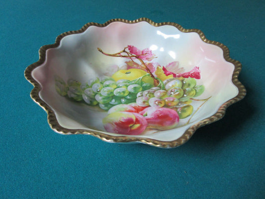 ANTIQUE CARLSBAD AUSTRIA RETICULATED FRUIT HAND PAITNED BOWL 9 1/2" [*a5]