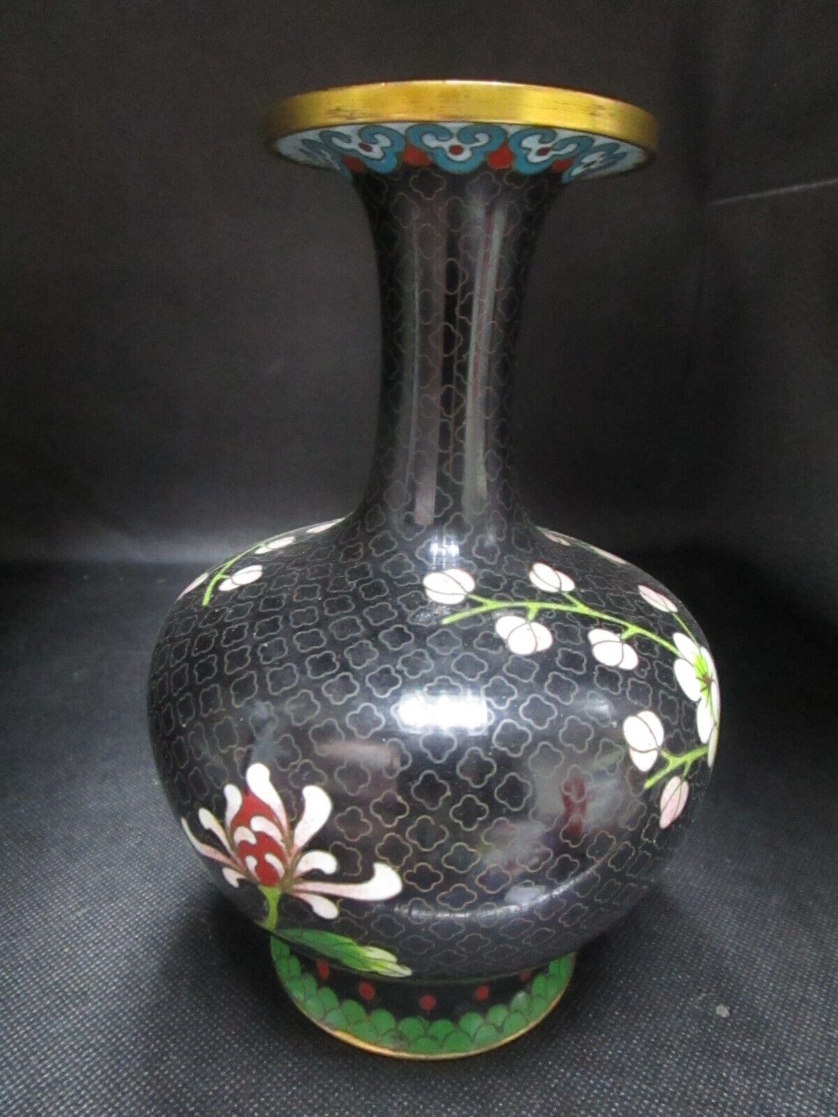 Vintage Chinese Coisonne Enamel Chrysanthemum cherry blossom on black 6.50"