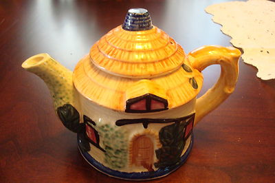 Cottage Teapot and Covered Sugar, made in Japan [140M]