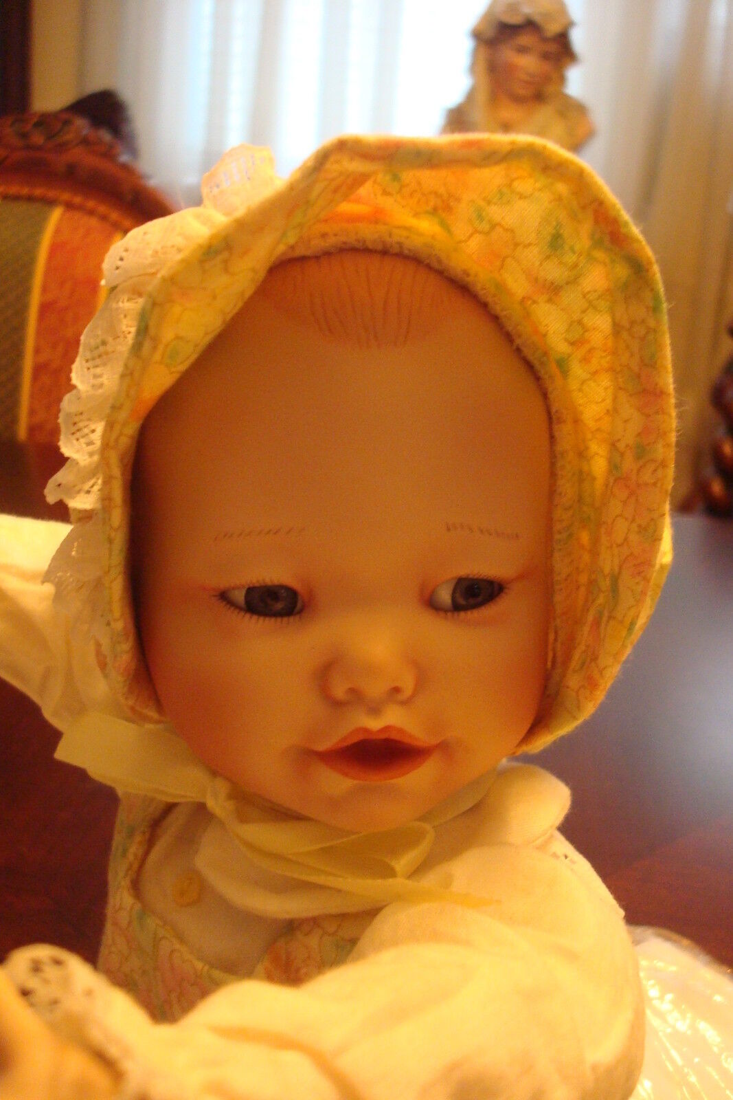 Vintage Ashton-Drake Galleries Porcelain Bisque 6 1/2" Doll Lisa , new ORIGINAL